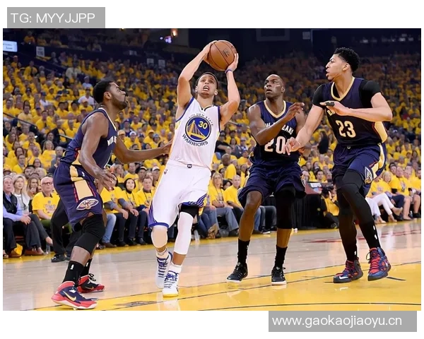 库里谈球队状态：一切顺理成章目标是持续保持良好表现